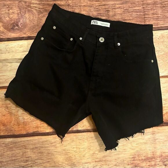 Zara Pants - Zara Women’s Black Shorts Size 31